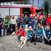 Gruppenfoto bei der Feuerwehr